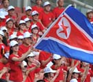 朝鮮の美女応援団が艶やかに登場　東アジアカップ