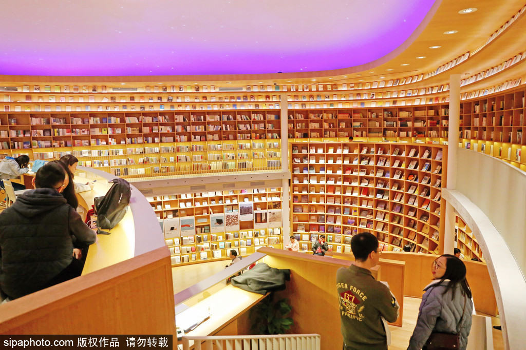 一流建築家・安藤忠雄氏設計の上海で最も美しい「新華書店」が大人気に