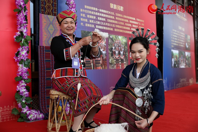 海南省のリー族やミャオ族の伝統文化がイベントで披露