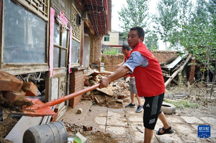 水害後の復旧作業進む河北省涿州