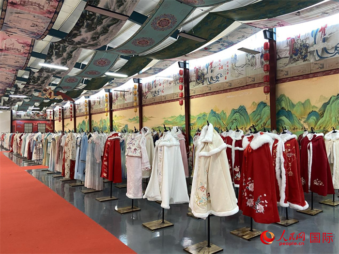 華夏の「美」を受け継ぎ、「漢服」産業が活況呈す山東省曹県