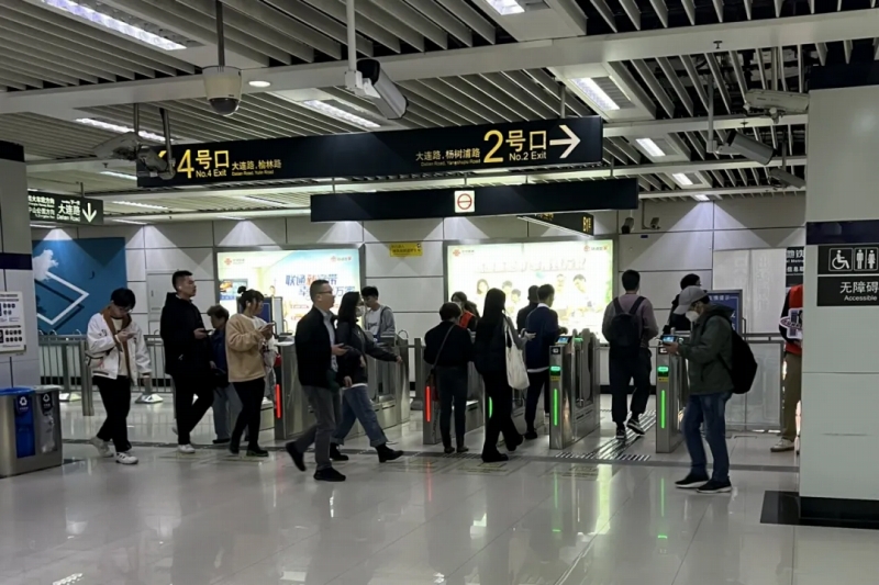 上海地下鉄3駅で改札機「開けっ放しモード」を試験的に導入