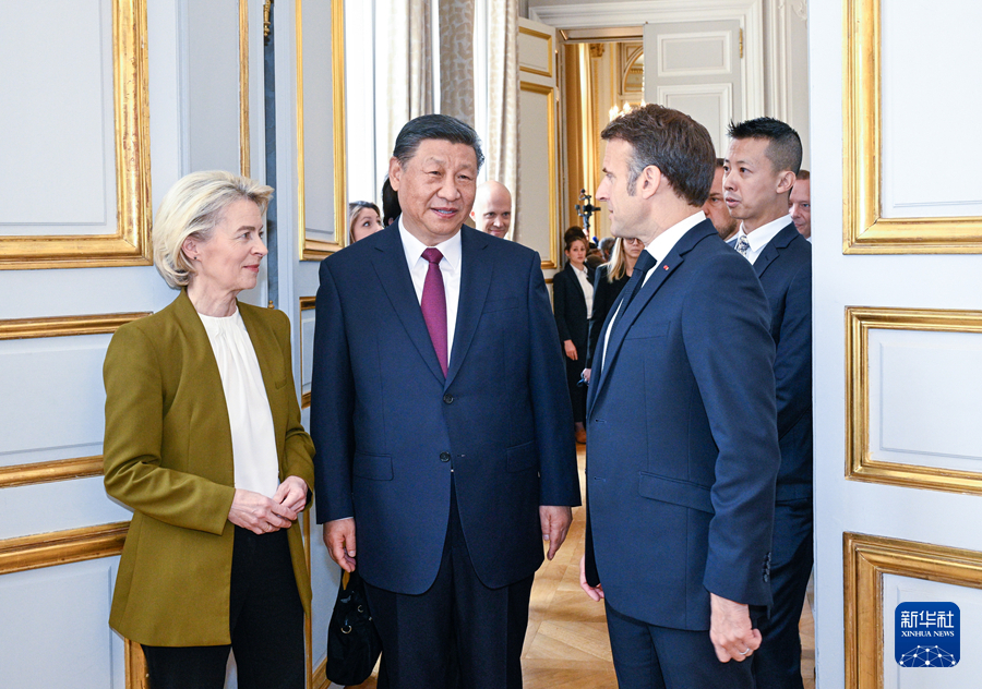 習主席は現地時間6日午前、パリのエリゼ宮殿で、フランスのマクロン大統領、フォン・デア・ライエン欧州委員会委員長と中仏EU三者会談を行った。（撮影・李学仁）