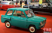 南京で自動車展覧会　中国の初期の小型車が登場